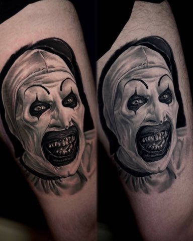 Két horror karaktert ábrázoló tetoválás